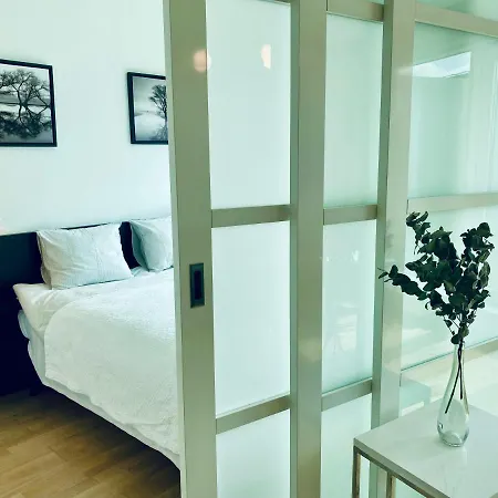 Heart With A Sunny Rooftop Terrace Διαμέρισμα Ταλίν