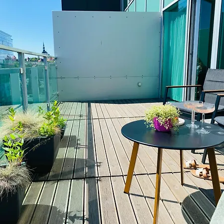 Heart With A Sunny Rooftop Terrace Διαμέρισμα *