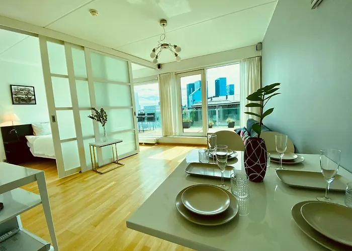 Heart With A Sunny Rooftop Terrace 아파트 *